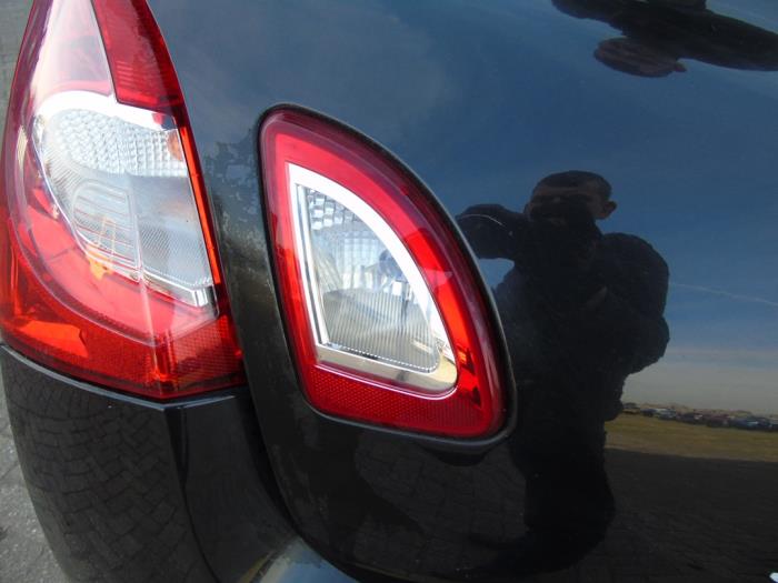 Tylne swiatlo pozycyjne lewe z Renault Twingo II (CN) 1.2 16V 2013