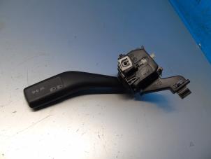 Used Indicator switch Seat Leon (1P1) 2.0 FSI 16V Price € 36,75 Margin scheme offered by Maresia Auto Recycling B.V.