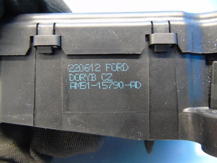 Silnik tylnej klapy z Ford C-Max (DXA) 2.0 TDCi 16V 2012