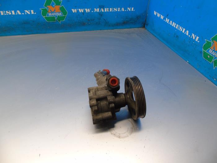 Usagé Pompe de direction Peugeot Boxer (244) 2.2 HDi Prix € 52,50 Règlement à la marge proposé par Maresia Auto Recycling B.V.