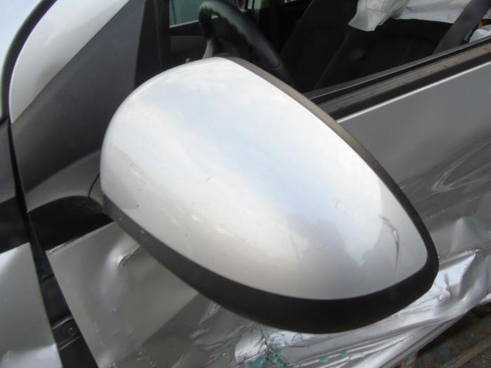 Rétroviseur gauche d'un Daewoo Aveo 1.2 16V 2011