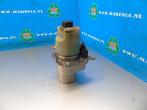 Used Power steering pump Ford Kuga I 2.0 TDCi 16V Price € 157,50 Margin scheme offered by Maresia Auto Recycling B.V.