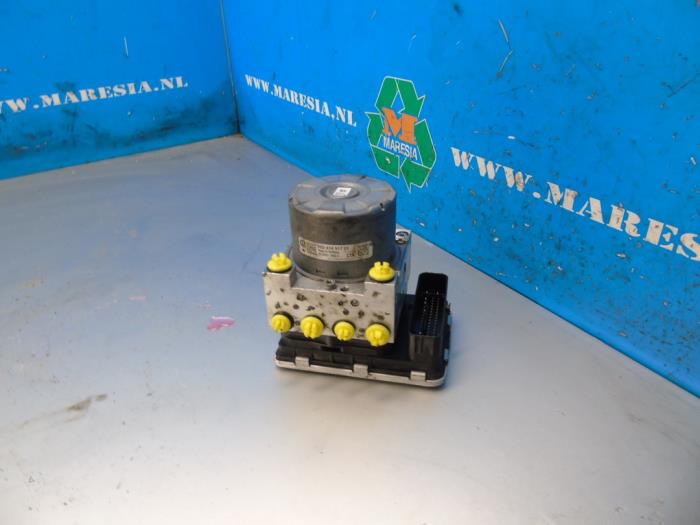 Used ABS pump Seat Leon ST (5FF) 1.8 TSI Ecomotive 16V Price € 210,00 Margin scheme offered by Maresia Auto Recycling B.V.