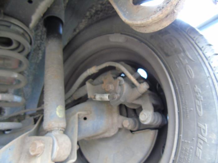 Rear brake calliper, right from a Kia Picanto (TA) 1.0 12V 2013