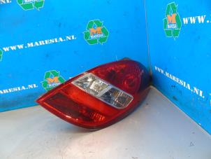 Usados Luz trasera derecha Hyundai i20 1.2i 16V Precio € 36,75 Norma de margen ofrecido por Maresia Auto Recycling B.V.