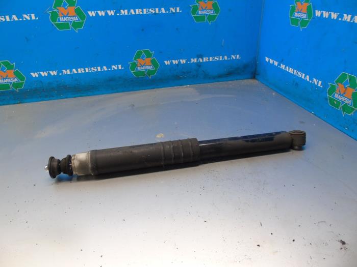 Rear shock absorber, right from a Renault Clio IV Estate/Grandtour (7R) 1.5 Energy dCi 90 FAP 2013