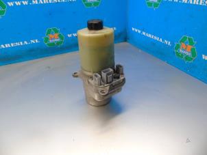 Begagnade Servostyrningspump Ford Focus 2 Wagon 1.8 16V Pris € 78,75 Marginaltabell erbjuds av Maresia Auto Recycling B.V.