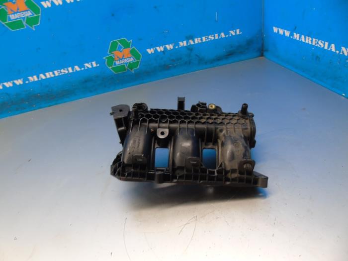 Begagnade Insugsrör Citroen C4 Cactus (0B/0P) 1.2 PureTech 110 12V Pris € 47,25 Marginaltabell erbjuds av Maresia Auto Recycling B.V.
