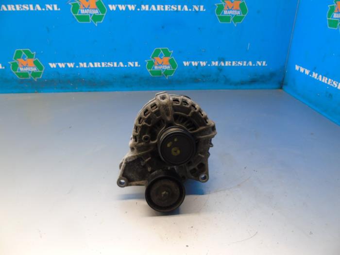 Begagnade Dynamo Mercedes C (W204) 1.6 C-180 16V BlueEfficiency Pris € 105,00 Marginaltabell erbjuds av Maresia Auto Recycling B.V.