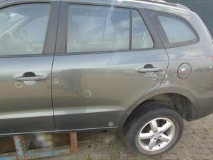 Used Rear door 4-door, left Hyundai Santa Fe II (CM) 2.2 CRDi 16V 4x4 Price on request offered by Maresia Auto Recycling B.V.