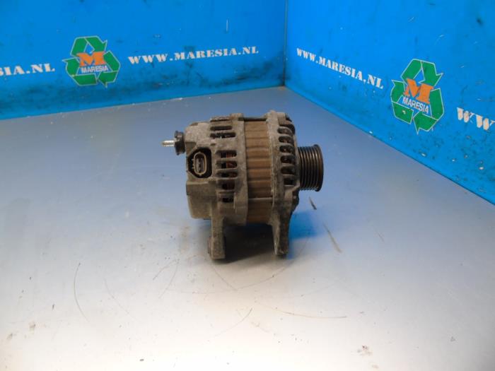 Usagé Dynamo Nissan Juke (F15) 1.6 16V Prix € 31,50 Règlement à la marge proposé par Maresia Auto Recycling B.V.