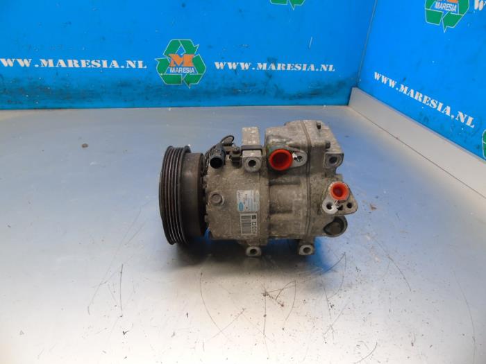 Usagé Compresseur de clim Hyundai i30 Crosswagon (WWH) 1.6 CRDi 16V VGT HP Prix € 42,00 Règlement à la marge proposé par Maresia Auto Recycling B.V.