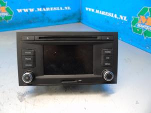 Used Radio CD player Seat Leon (5FB) 1.2 TSI Ecomotive 16V Price € 210,00 Margin scheme offered by Maresia Auto Recycling B.V.
