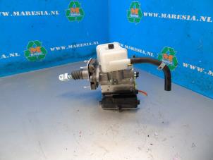 Usados Bomba ABS Kia Niro I (DE) 1.6 GDI Hybrid Precio de solicitud ofrecido por Maresia Auto Recycling B.V.