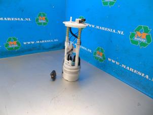 Usados Bomba eléctrica de combustible Renault Megane IV Estate (RFBK) 1.6 E-Tech 160 Precio € 126,00 Norma de margen ofrecido por Maresia Auto Recycling B.V.