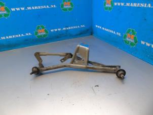 Used Wiper mechanism Peugeot 206 Price € 21,00 Margin scheme offered by Maresia Auto Recycling B.V.