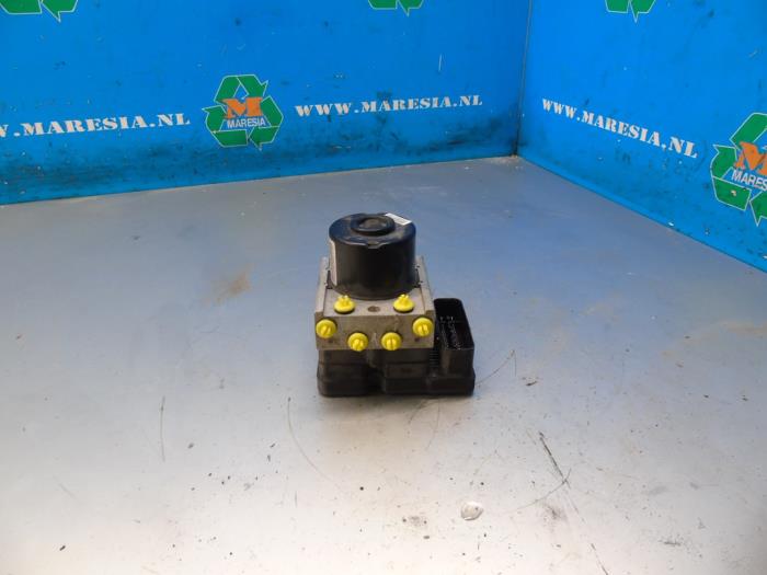 Begagnade ABS-pump Chevrolet Aveo (250) 1.4 16V LS Pris € 78,75 Marginaltabell erbjuds av Maresia Auto Recycling B.V.