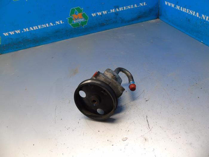 Usagé Pompe de direction Chevrolet Aveo (250) 1.4 16V LS Prix € 42,00 Règlement à la marge proposé par Maresia Auto Recycling B.V.