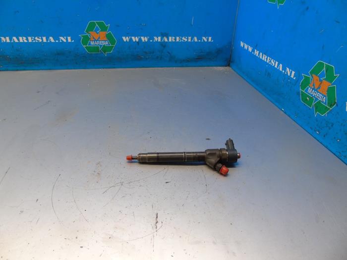 Usagé Injecteurs Hyundai i30 (GDHB5) 1.6 CRDi 16V VGT Prix € 73,50 Règlement à la marge proposé par Maresia Auto Recycling B.V.