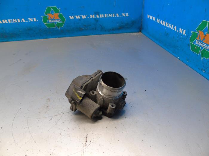 Usagé Boitier papillon Hyundai i30 (GDHB5) 1.6 CRDi 16V VGT Prix € 52,50 Règlement à la marge proposé par Maresia Auto Recycling B.V.