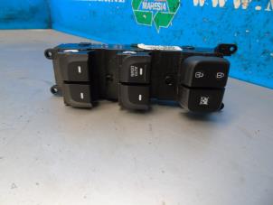 Used Multi-functional window switch Hyundai i10 (B5) 1.0 12V Price € 49,88 Margin scheme offered by Maresia Auto Recycling B.V.