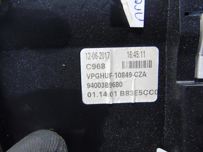 Instrument panel from a Hyundai i10 (B5) 1.0 12V 2018