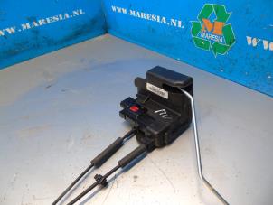 Used Front door lock mechanism 4-door, right Hyundai i10 (B5) 1.0 12V Price € 42,00 Margin scheme offered by Maresia Auto Recycling B.V.