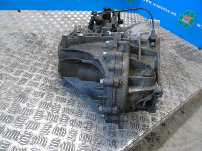 Gearbox Kia Cee'D 4300032906 D4FB WDJ6