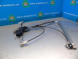 Used Window mechanism 4-door, front right Renault Espace (JK) 3.0 dCi V6 24V Price € 68,25 Margin scheme offered by Maresia Auto Recycling B.V.