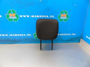 Used Headrest Renault Clio IV (5R) 1.5 Energy dCi 90 FAP Price € 21,00 Margin scheme offered by Maresia Auto Recycling B.V.