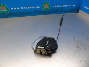 Used Rear door mechanism 4-door, right Toyota Avensis (T25/B1D) 1.8 16V VVT-i Price € 52,50 Margin scheme offered by Maresia Auto Recycling B.V.