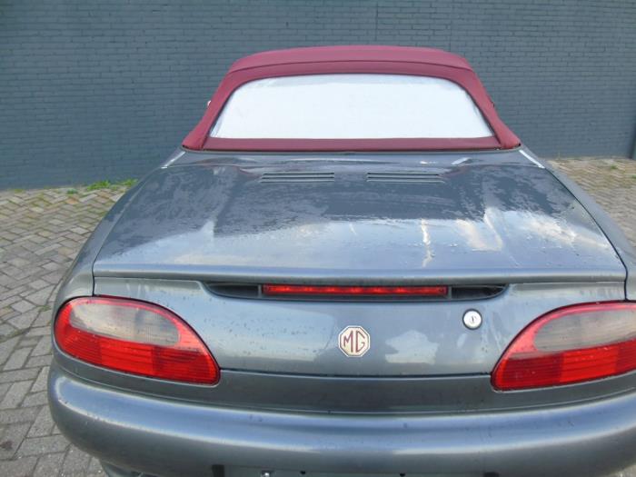 Używane Tylna klapa MG MGF 1.8i 16V Cena € 157,50 Procedura marży oferowane przez Maresia Auto Recycling B.V.