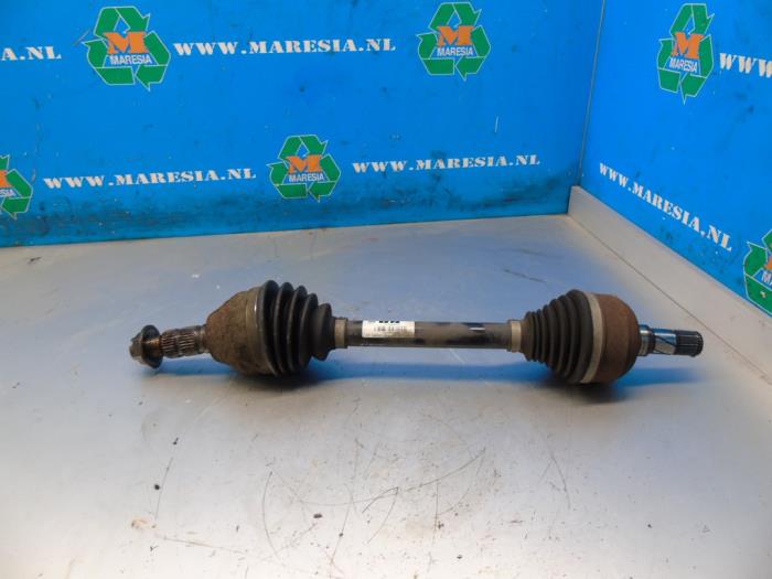 Usagé Cardan gauche (transmission) Opel Astra J (PC6/PD6/PE6/PF6) 1.6 CDTI 16V Prix € 105,00 Règlement à la marge proposé par Maresia Auto Recycling B.V.