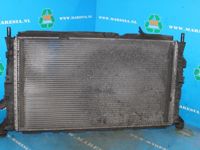 Gebrauchte Kühler Ford Focus C-Max 1.6 TDCi 16V Preis € 42,00 Margenregelung angeboten von Maresia Auto Recycling B.V.