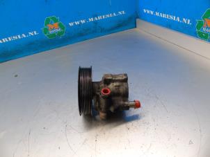 Used Power steering pump Renault Espace (JK) 3.0 dCi V6 24V Price € 68,25 Margin scheme offered by Maresia Auto Recycling B.V.