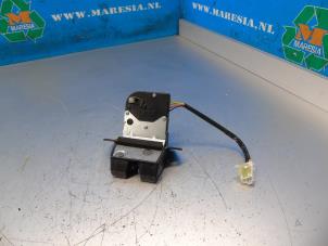 Used Tailgate lock mechanism Kia Rio Price € 47,25 Margin scheme offered by Maresia Auto Recycling B.V.