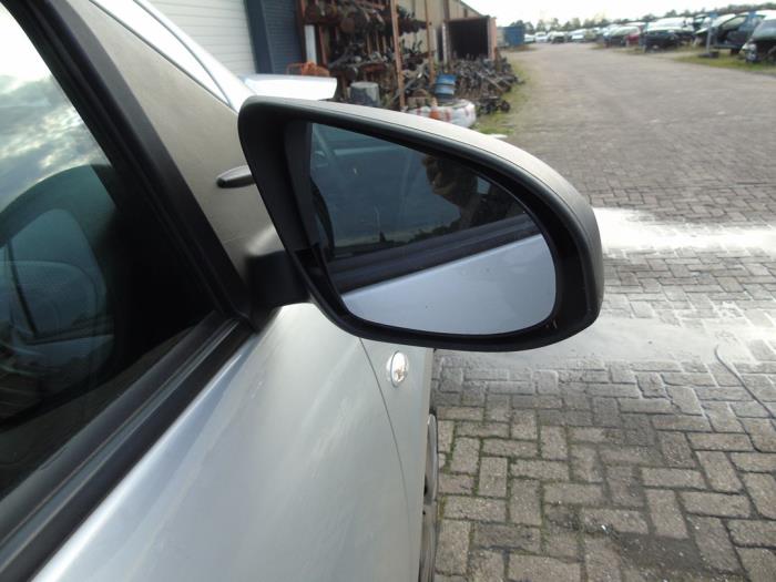Wing mirror, right from a Toyota Aygo (B40) 1.0 12V VVT-i 2021
