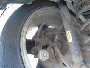 Used Rear brake calliper, left Chevrolet Orlando 2.0 D 16V Price € 105,00 Margin scheme offered by Maresia Auto Recycling B.V.
