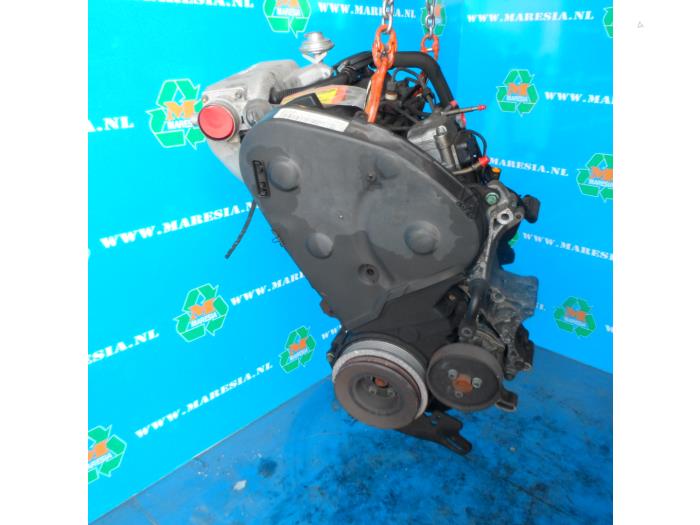 Motor van een Volkswagen Polo Variant (6KV5) 1.9 SDI 1999
