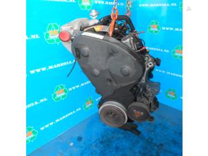 Motor van een Volkswagen Polo Variant (6KV5) 1.9 SDI 1999