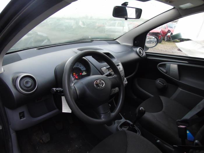 Kit+module airbag d'un Toyota Aygo (B10) 1.0 12V VVT-i 2010