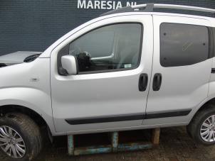 Używane Drzwi lewe przednie wersja 4-drzwiowa Fiat Qubo 1.3 D 16V Multijet Cena € 173,25 Procedura marży oferowane przez Maresia Auto Recycling B.V.