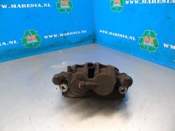 Front brake calliper, right from a Iveco New Daily VI 35C18, 40C18, 50C18, 65C18, 70C18, 35S18 2020