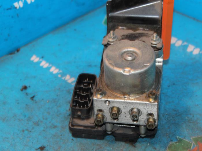 Used ABS pump Daihatsu Cuore (L251/271/276) 1.0 12V DVVT Price € 42,00 Margin scheme offered by Maresia Auto Recycling B.V.