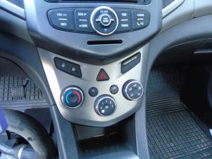 Usados Panel de control de calefacción Chevrolet Aveo 1.3 D 16V Precio € 47,25 Norma de margen ofrecido por Maresia Auto Recycling B.V.