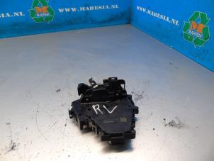 Used Door lock mechanism 2-door, right Renault Express 1.5 dCi 95 Price € 57,75 Margin scheme offered by Maresia Auto Recycling B.V.