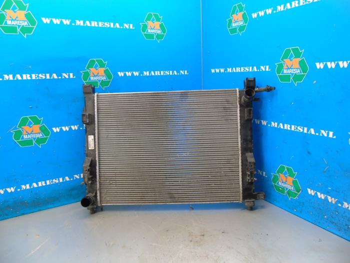 Usagé Radiateur Dacia Sandero II 0.9 TCE 12V Prix € 78,75 Règlement à la marge proposé par Maresia Auto Recycling B.V.