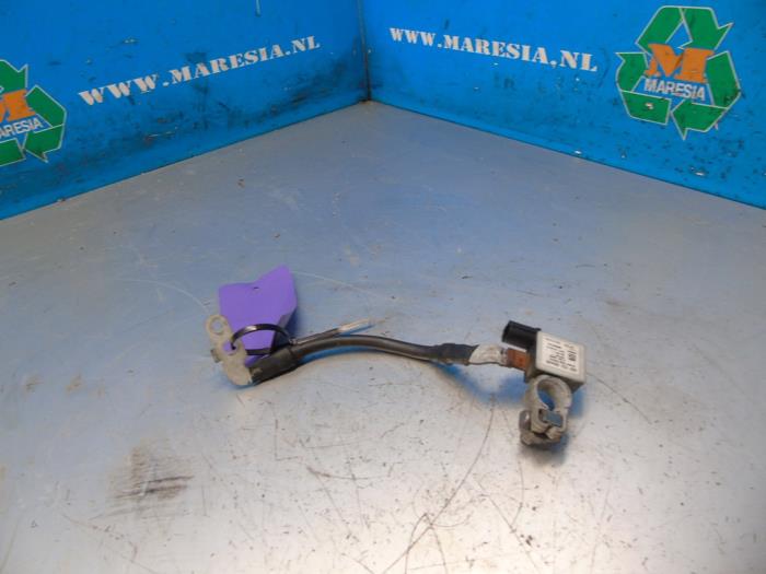 Begagnade Batterisensor Kia Ceed Pris € 78,75 Marginaltabell erbjuds av Maresia Auto Recycling B.V.