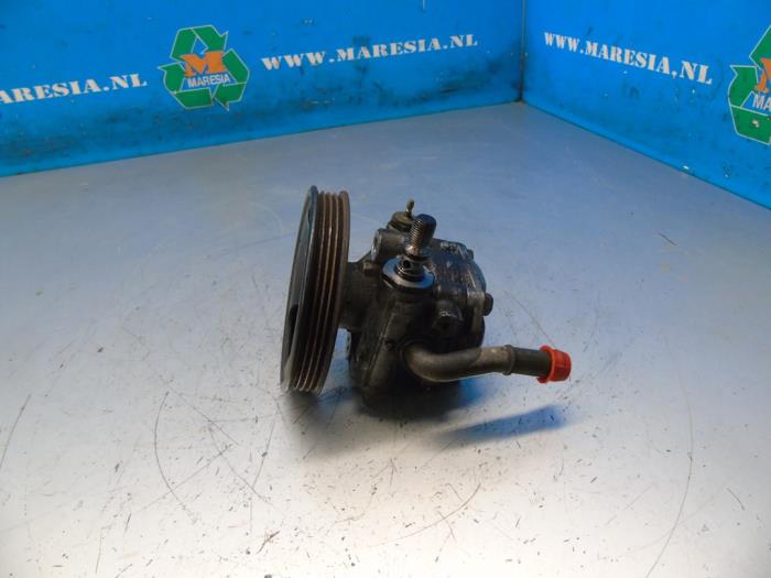Usagé Pompe direction assistée Mazda MX-5 (NB18/35/8C) 1.6i 16V Prix € 105,00 Règlement à la marge proposé par Maresia Auto Recycling B.V.