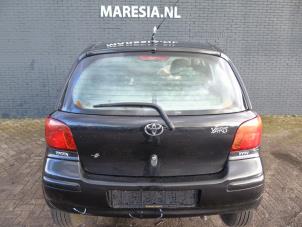Używane Tylna klapa Toyota Yaris (P1) 1.3 16V VVT-i Cena € 157,50 Procedura marży oferowane przez Maresia Auto Recycling B.V.
